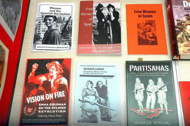 100720_d70_006-medium