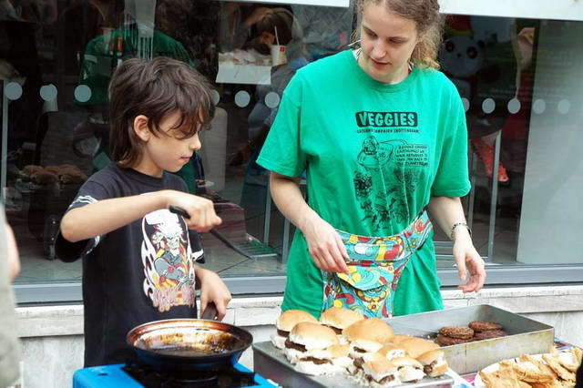 100730_d70_006-medium