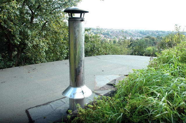 101007_d70_005-medium