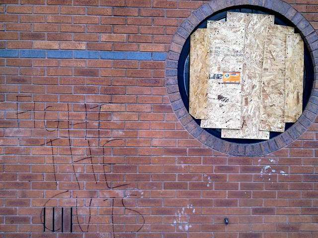 101124_e72_011-medium