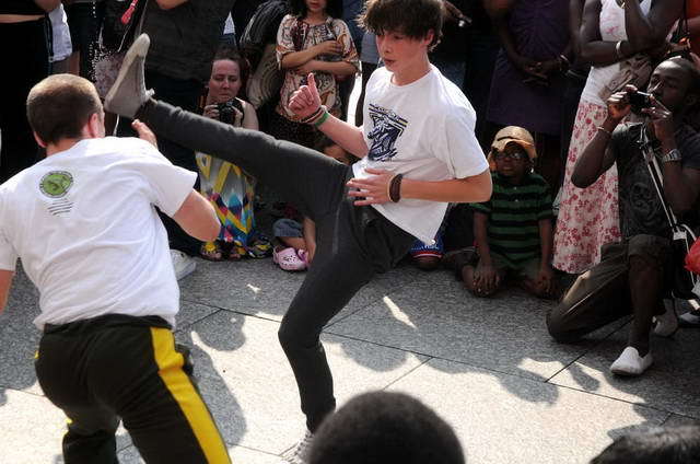 110422_d300s_009-medium