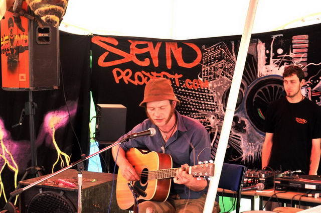 110702_d300s_418-medium