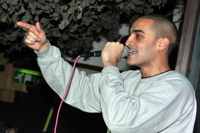 111110_d300s_228-medium