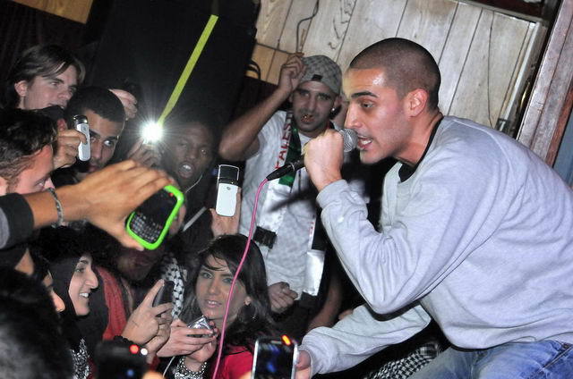 111110_d300s_249-medium