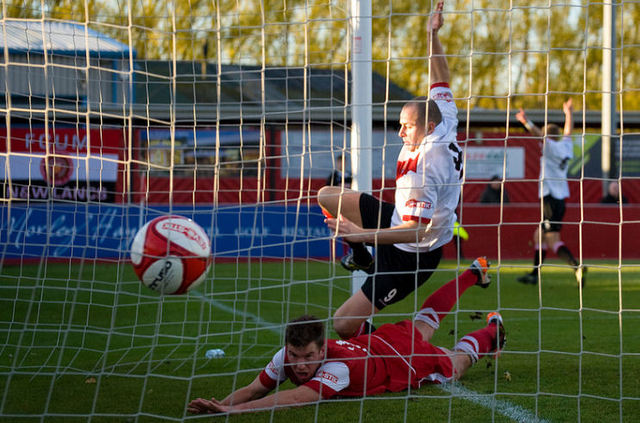 Fcum_s_mike_norton_scrambles_in_the_net-medium