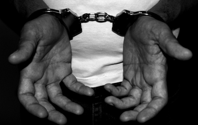 Handcuffs_by_v1ctor-medium