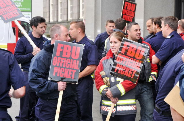 130925_d300s_020-medium