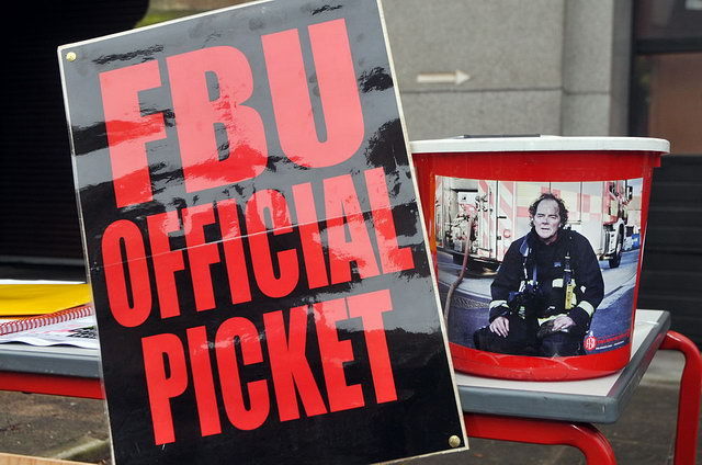 130925_d300s_040-medium